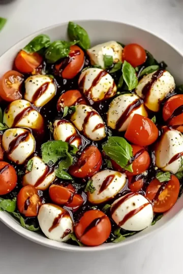 Fresh Caprese Salad Bowl